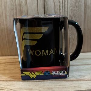 Wonder Woman color changing mug, 15 oz, Zak Designs
